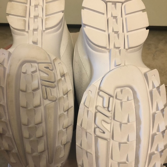 Men’s Filas - Picture 4 of 6